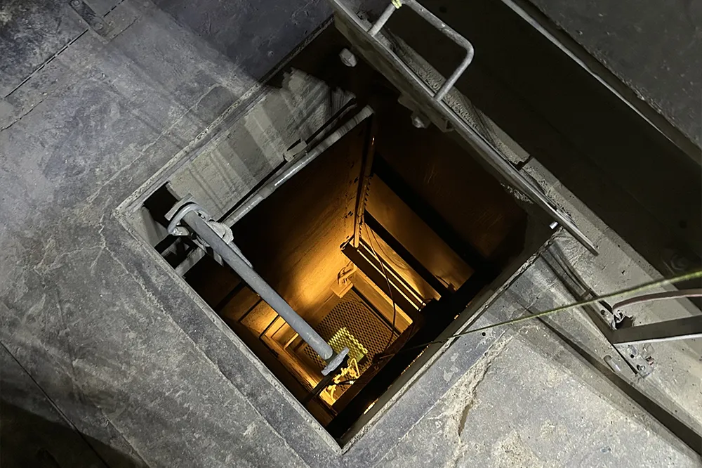 Evolve-Rope-Access_Confined-Space-Cleaning-Dust-Removal_Image-01