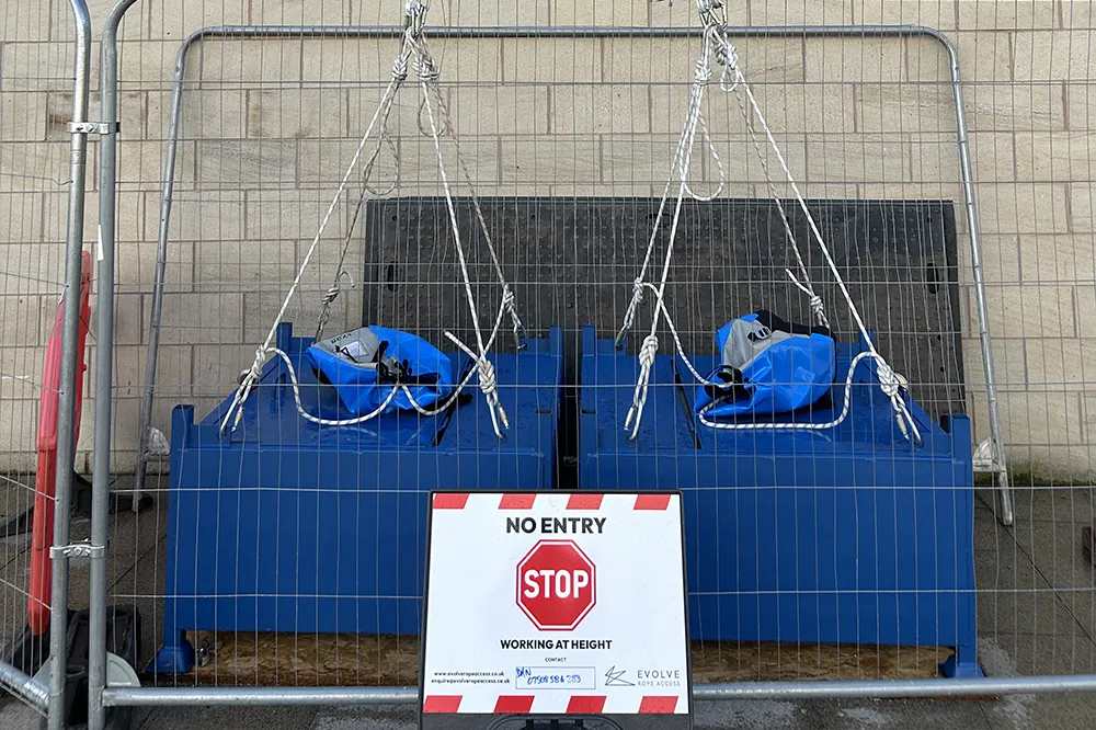 Evolve-Rope-Access_Curtain-wall-leak-detection-rectification_Image-05 Evolve-Rope-Access_Curtain-wall-leak-detection-rectification_Image-05